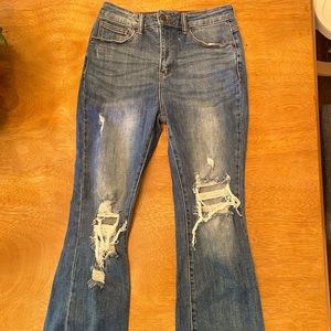 Risen Distressed Jeans